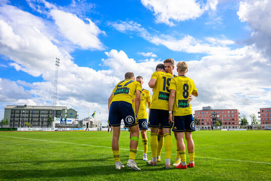 Ängelholms spelare jublar