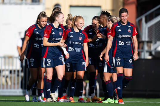 FC Rosengårds Sofie Bruun Bredgaard jublar