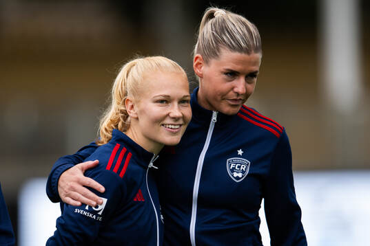 FC Rosengårds Sofie Bruun Bredgaard och Olivia Schough