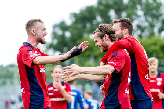 Östers Daniel Ljung jublar