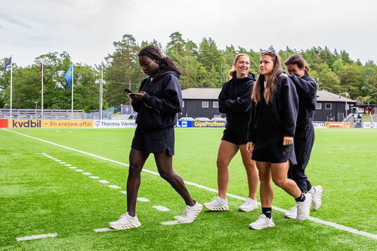Djurgårdens Sura Yekka och Alexsandra Lobanova