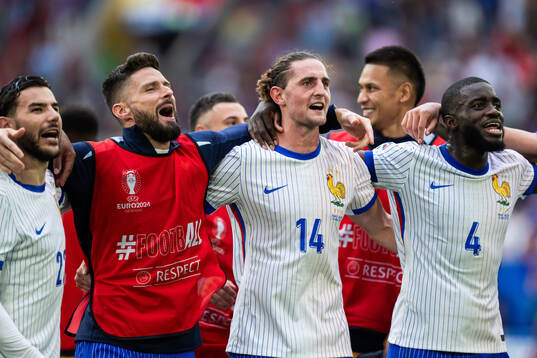 Theo Hernandez, Olivier Giroud, Adrien Rabiot and Dayot
