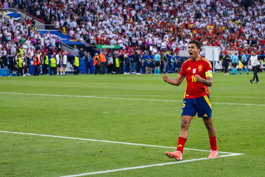 Rodrigo Hernandez of Spain celebrates