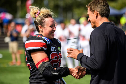 Carlstad Crusaders Gaby Knops tilldelas matchens spelare
