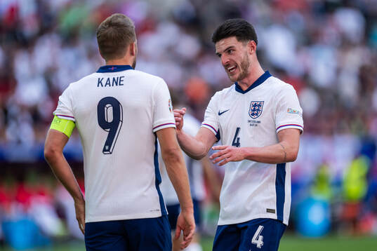 Harry Kane and Declan Rice of England