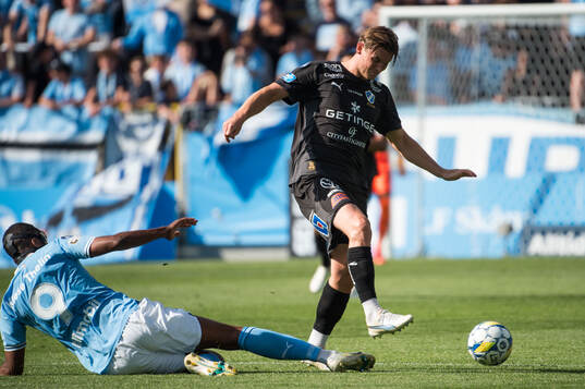 Malmö FFs Isaac Kiese Thelin och Halmstads Jonathan