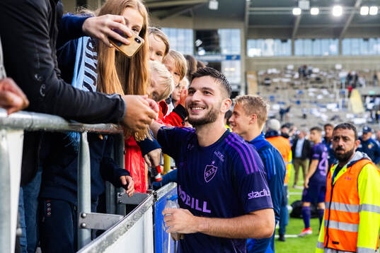 Djurgårdens Besard Sabovic jublar