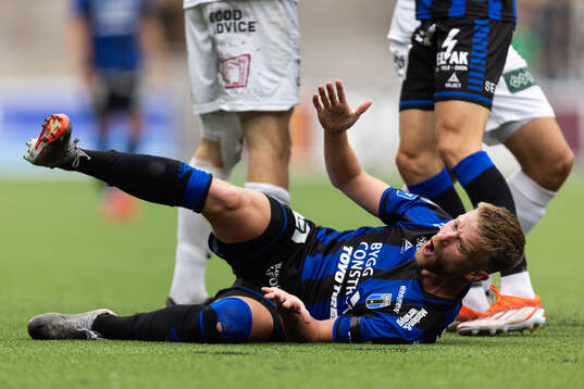 Sirius Dennis Widgren har ont