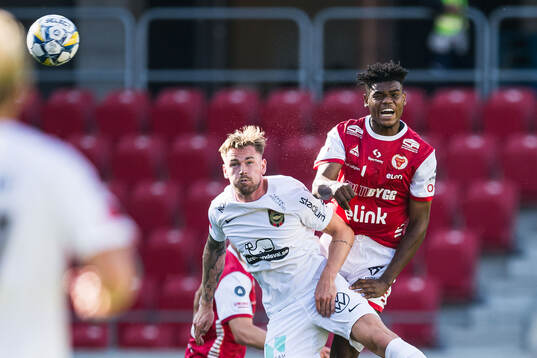 Brommapojkarnas Rasmus Örqvist och Kalmars Vince Osuji