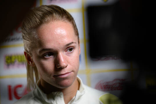 Hanna Lundkvist is being interviewed