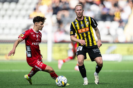 Elfsborgs Camil Jebara och Häckens Mikkel Rygaard Jensen