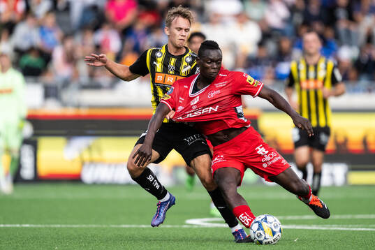 Häckens Pontus Dahbo och Elfsborgs Timothy Noor Ouma