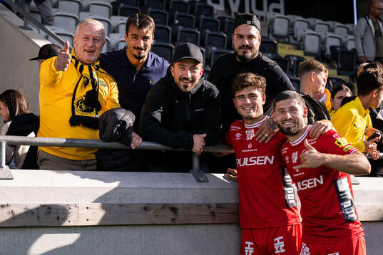 Elfsborgs Besfort Zeneli och Arber Zeneli med pappa Avni