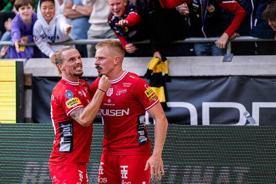 Elfsborgs Niklas Hult och Per Frick jublar