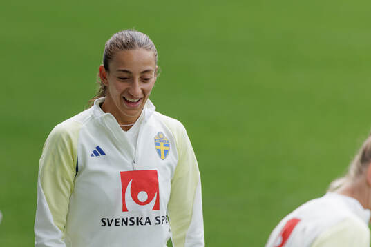 Rusul Rosa Kafaji of the Swedish women's national football