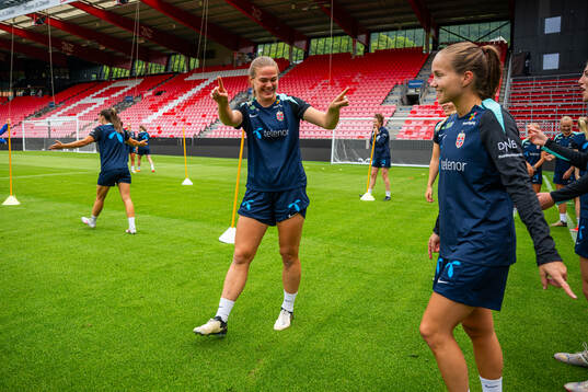 Marthine Østenstad and Guro Reiten of the Norwegian women's national football team