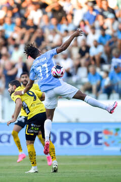 Arber Zeneli of Elfsborg and Joao Correia of Pafos