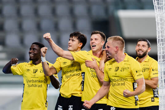 Andri Fannar Baldursson of Elfsborg celebrates the 2-3 goal