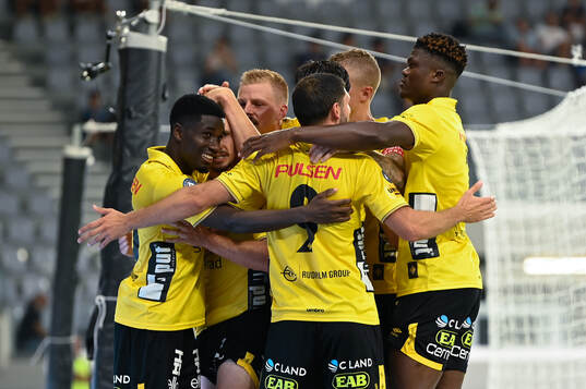 Michael Baidoo of Elfsborg celebrates