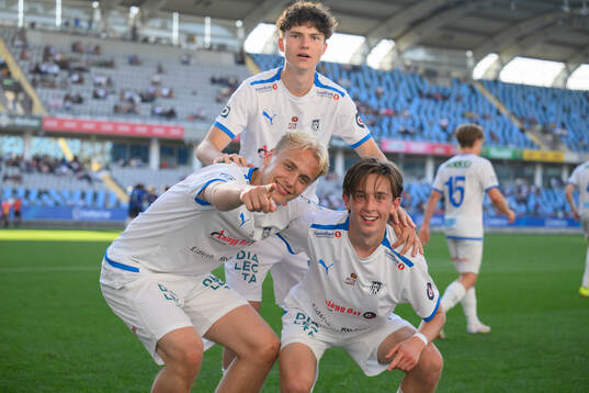  Lillehammers spelare jublar efter 0-1