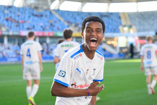  Lillehammers spelare jublar efter 0-1