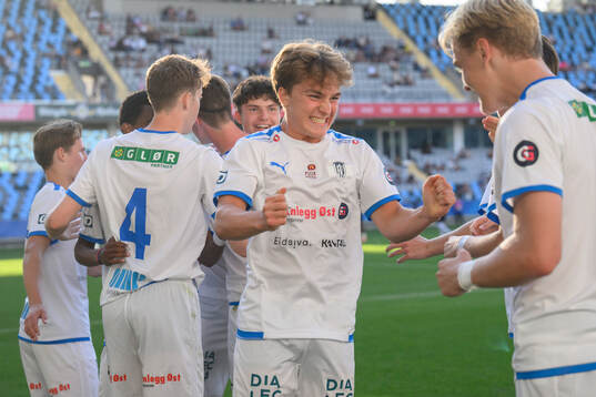  Lillehammers spelare jublar efter 0-1