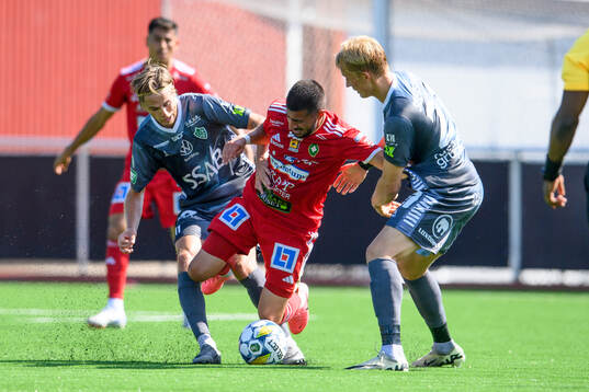 Brages Johan Arvidsson , Skövde AIKs Elmar Abraham och