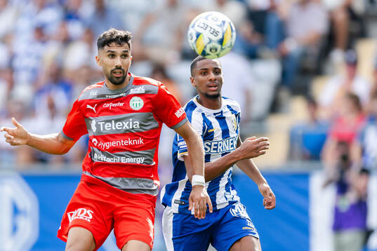 Västerås Elyas Bouzaiene och IFK Göteborgs Paulos Abraham