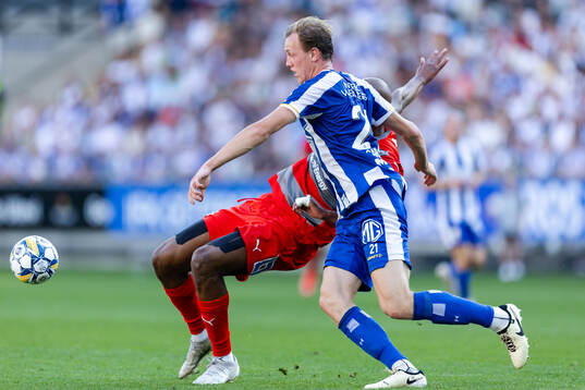 IFK Göteborgs Adam Carlén och Västerås Jabir Abdihakim