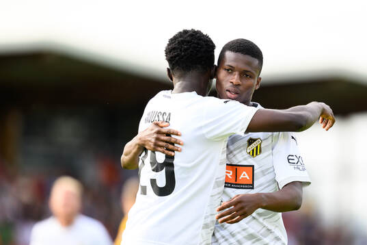 Semir Bosnic and Akoua Romeo Amane of Häcken celebrate