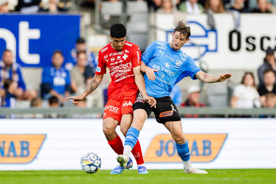 Värnamos Luke Le Roux och Halmstads Jonathan Svedberg