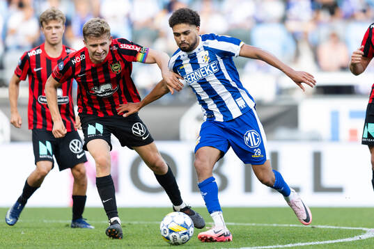 Brommapojkarnas Ludvig Fritzson och IFK Göteborgs Thomas Santos