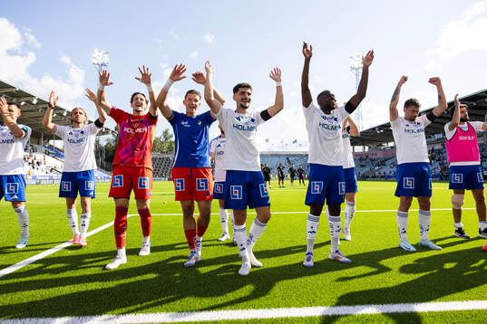 IFK Norrköpings spelare jublar