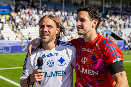 IFK Norrköpings Christoffer Nyman och målvakt David Mitov Nilsson jublar