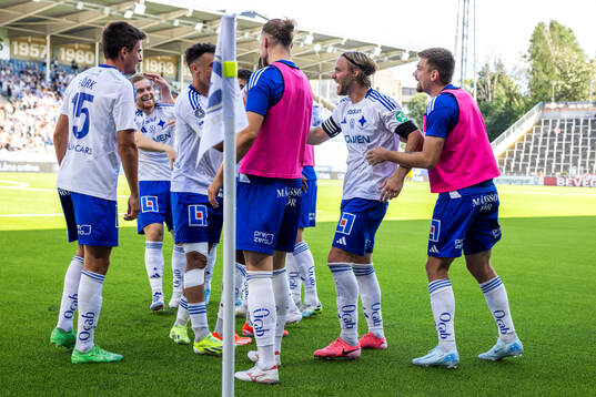 IFK Norrköpings spelare jublar efter 2-0
