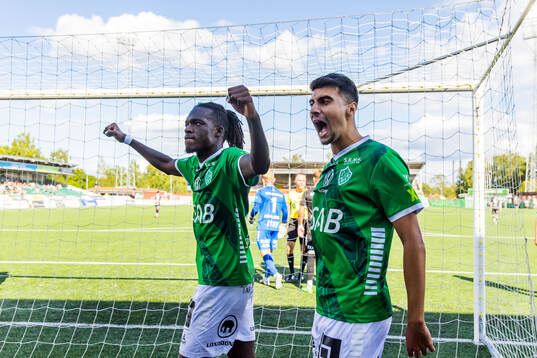 Brages Ieltsin Jeronimo Semedo Camoes jublar