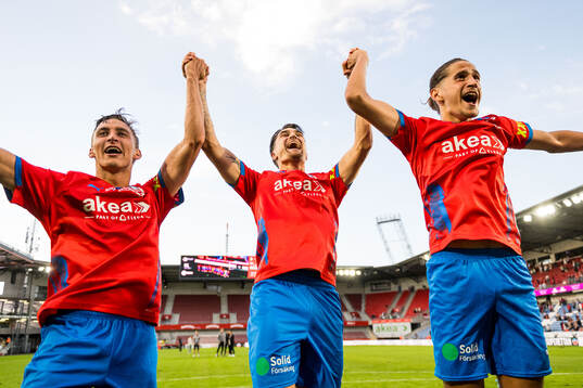 Helsingborgs Wilhelm Nilsson, Jon Birkfeldt och Ervin Gigovic jublar