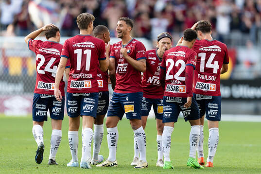 Örgrytes Noah Christoffersson jublar