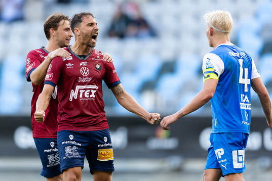 Örgrytes Jonathan Azulay jublar