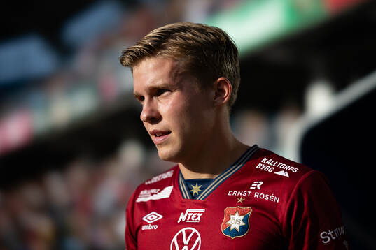 Örgrytes Isak Dahlqvist innan fotbollsmatchen i Superettan