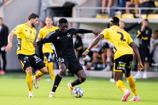 Arber Zeneli of Elfsborg, Nana Kwame Boakye of Sheriff