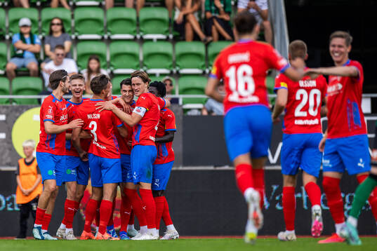 Helsingborgs Jon Birkfeldt jublar med lagkamrater