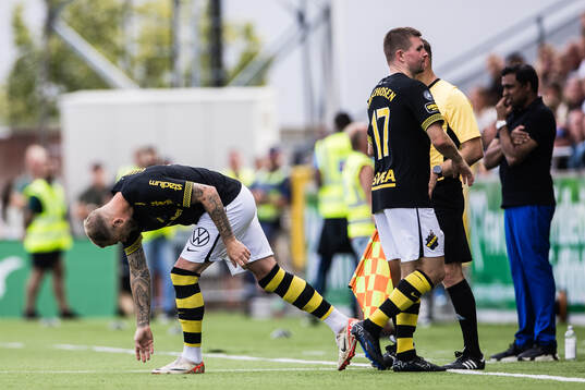 AIKs John Guidetti byts inför