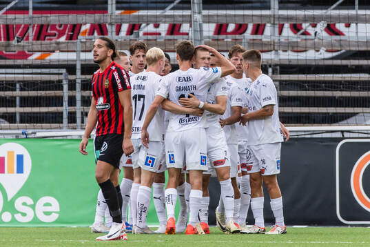 Halmstads spelare jublar efter 1-1