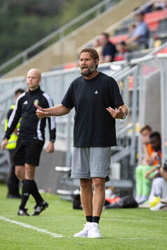 Brommapojkarnas tränare Olof Mellberg