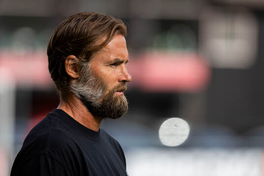 Brommapojkarnas tränare Olof Mellberg innan