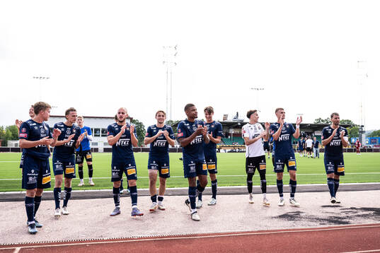 Örgrytes spelare jublar