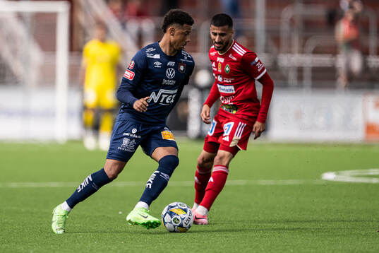 Örgrytes Tobias Sana och Skövde AIKs Sargon Abraham