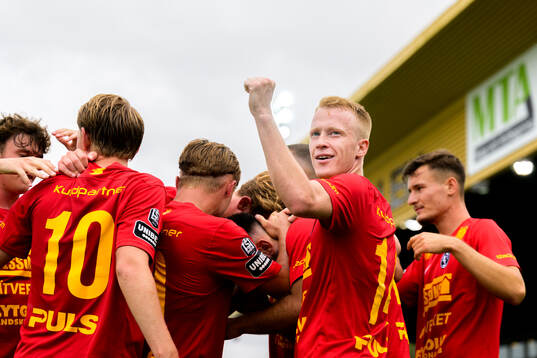 Landskronas David Edvardsson jublar