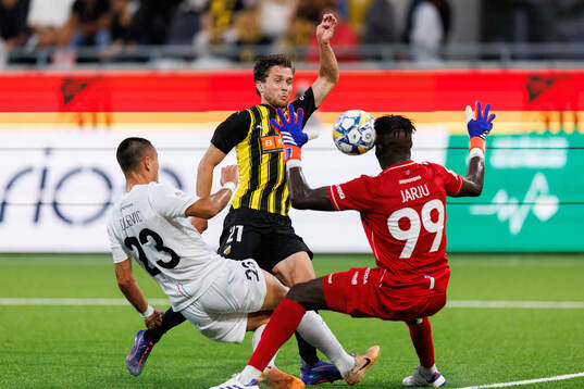 Adam Lundkvist of Häcken and goalkeeper Ebrima Jarju of
